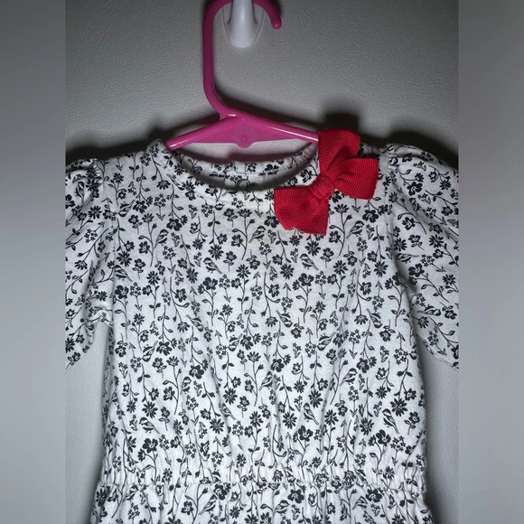 Carters Black and White Floral One Piece Size 3 months - Picture 3 of 6